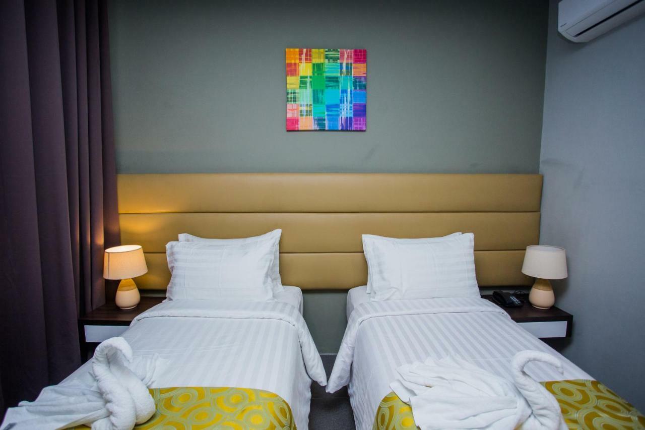 Hotel Costa Brava Tacloban Dış mekan fotoğraf