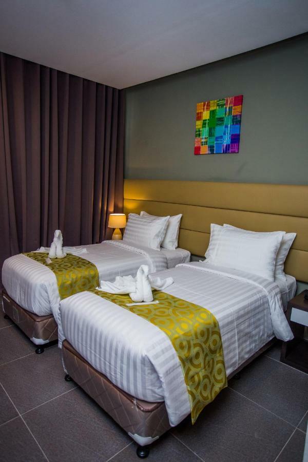 Hotel Costa Brava Tacloban Dış mekan fotoğraf
