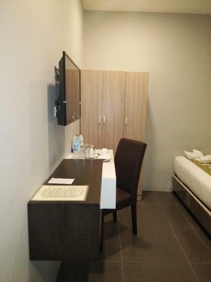 Hotel Costa Brava Tacloban Dış mekan fotoğraf
