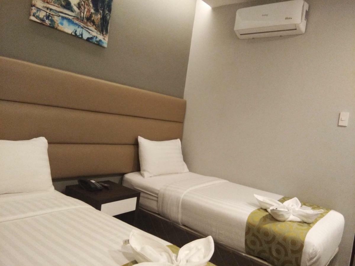 Hotel Costa Brava Tacloban Dış mekan fotoğraf