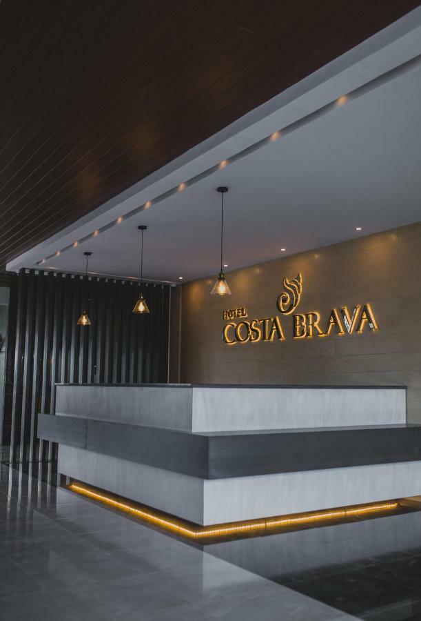 Hotel Costa Brava Tacloban Dış mekan fotoğraf